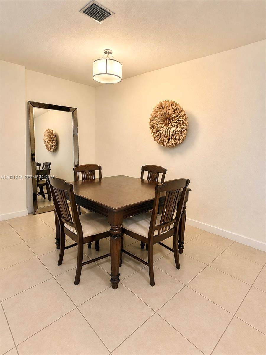 https://bt-photos.global.ssl.fastly.net/miami/orig_boomver_1_A12081249-2.jpg