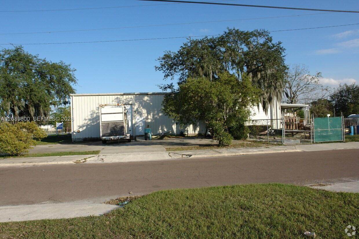 https://bt-photos.global.ssl.fastly.net/miami/orig_boomver_1_A12089800-2.jpg