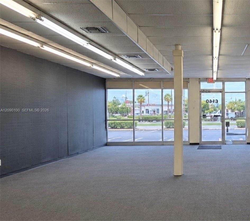 6140 Hollywood Blvd - Photo 1