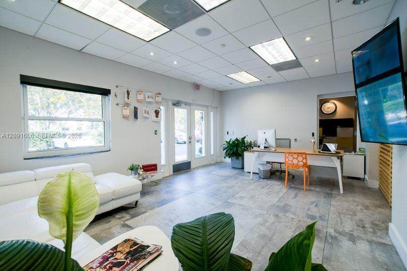 https://bt-photos.global.ssl.fastly.net/miami/orig_boomver_1_A12091606-2.jpg