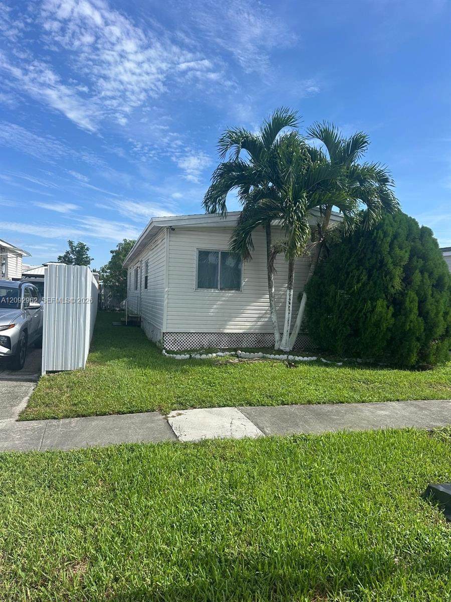 21551 3rd Pl - Photo 1