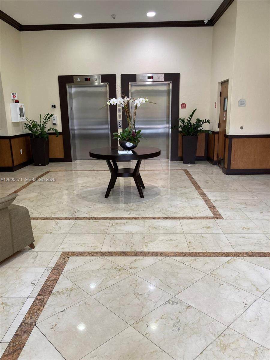 https://bt-photos.global.ssl.fastly.net/miami/1280_boomver_1_A12095571-2.jpg