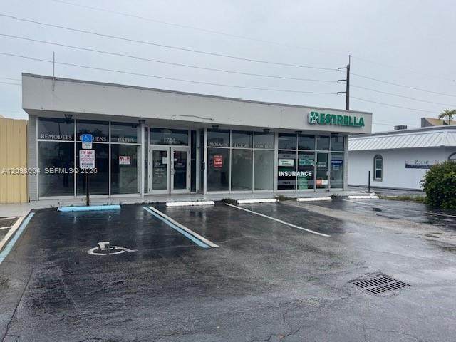 1744 Commercial Blvd - Photo 1