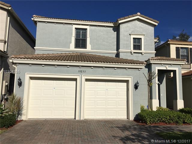 19253 9th Place - Photo 1