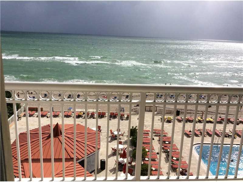 19201 Collins Ave #415, Sunny Isles Beach, FL 33160 (MLS #A10168333) :: United Realty Group