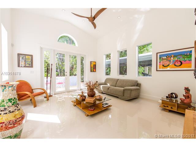 3855 Irvington Ave - Photo 1