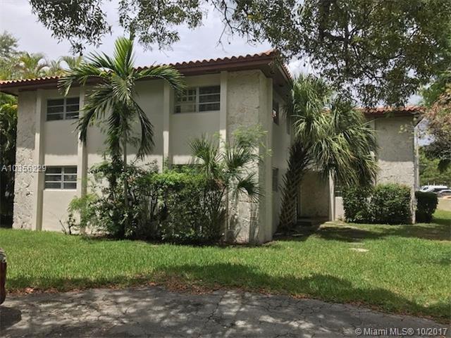 1245 Mariposa Ave - Photo 1