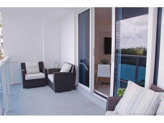 2301 Collins Ave - Photo 1
