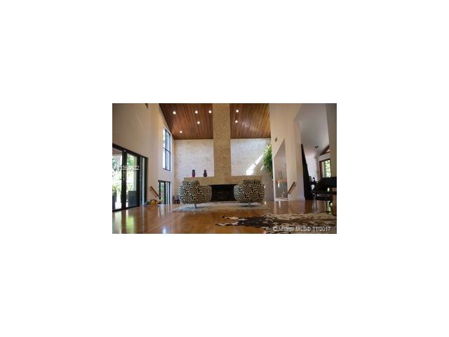 7390 79th Ct - Photo 1