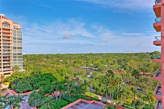 10 Edgewater Dr - Photo 1