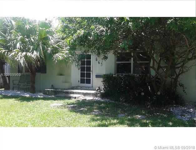 563 49th St - Photo 1