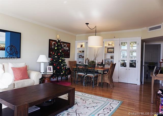 520 Brickell Key Dr - Photo 1