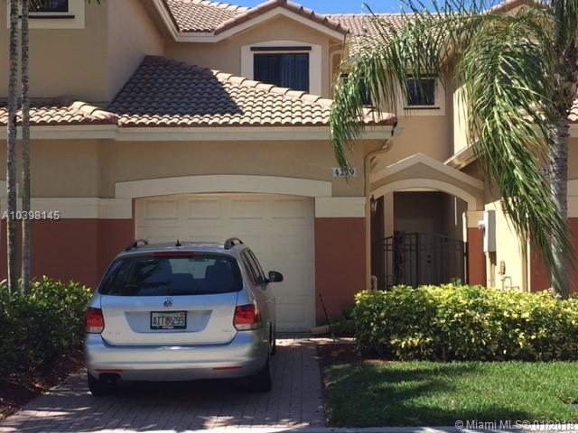 4279 Vineyard Cir - Photo 1