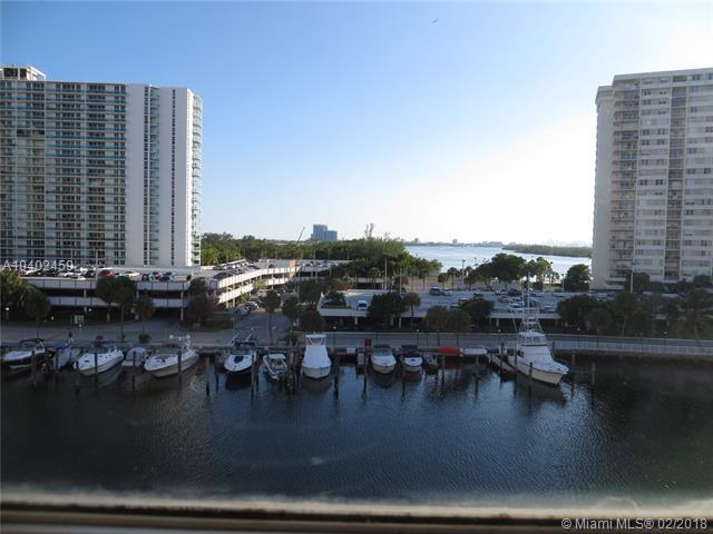 220 Kings Point Dr - Photo 1