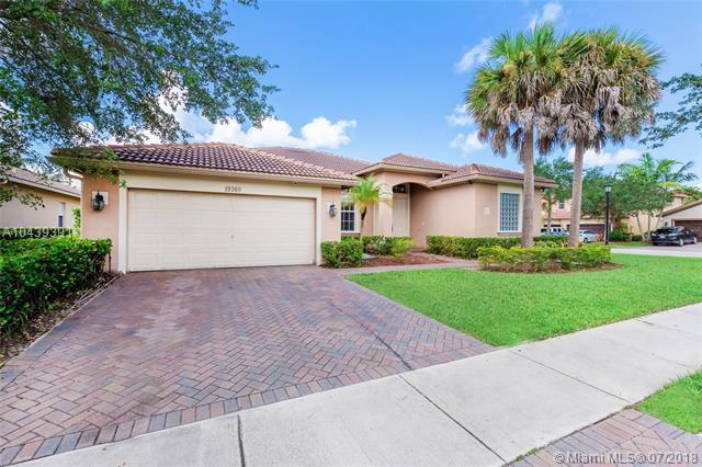19300 Hibiscus St - Photo 1