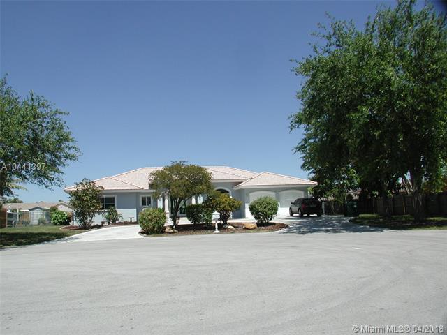 15551 157th St - Photo 1