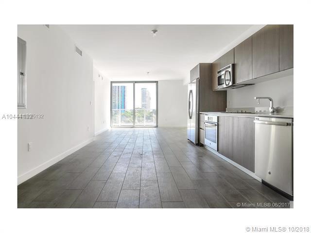 1600 1 AVE - Photo 1