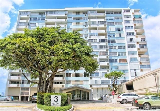 3 Island Ave - Photo 1