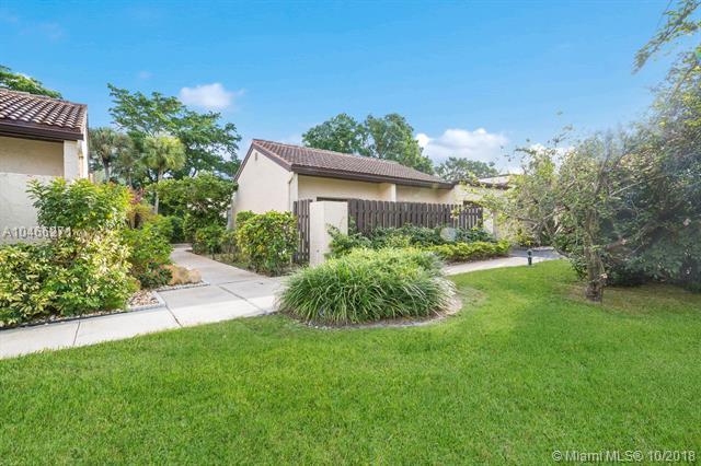 21888 Cypress Cir - Photo 1