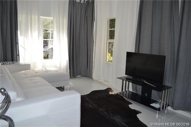 750 Pennsylvania Ave - Photo 1