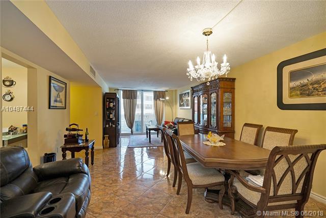 1833 Ocean Dr - Photo 1