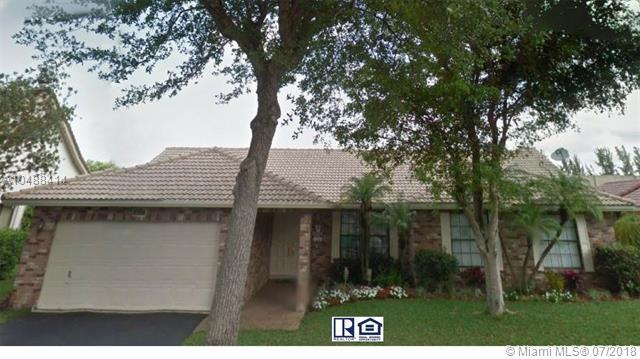 8849 57th Ct - Photo 1