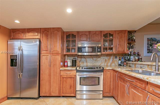 1411 1st St - Photo 1