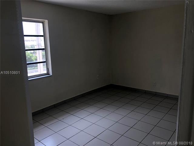 2725 Okeechobee Rd - Photo 1
