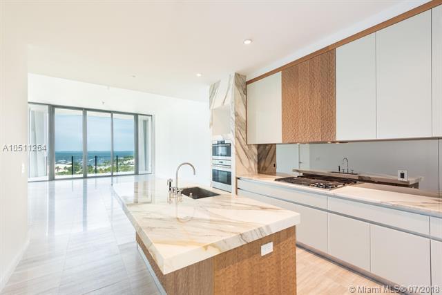 2821 Bayshore Dr - Photo 1