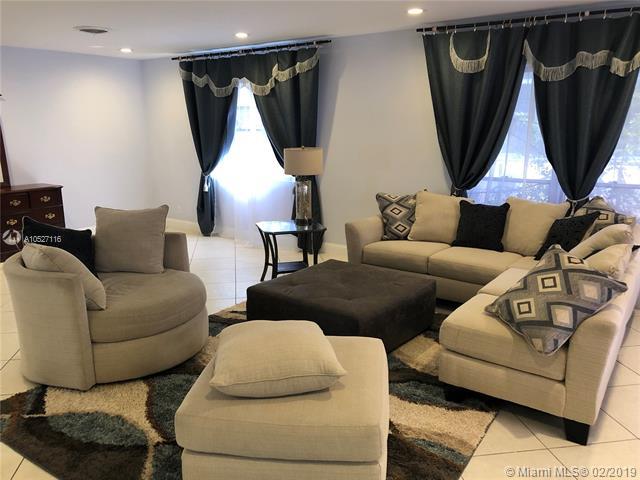 847 Hollywood Blvd - Photo 1