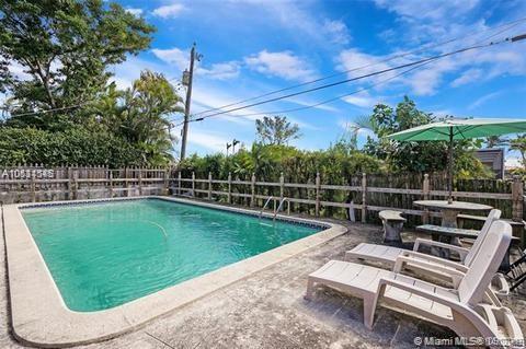 1820 Biarritz Dr - Photo 1