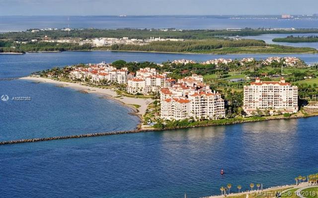 19111 Fisher Island Dr - Photo 1