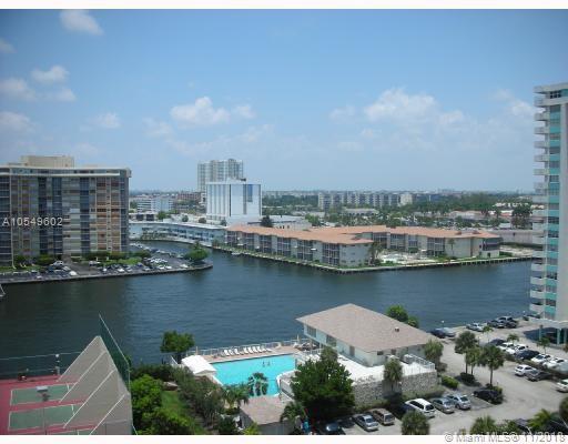 1865 Ocean Dr - Photo 1
