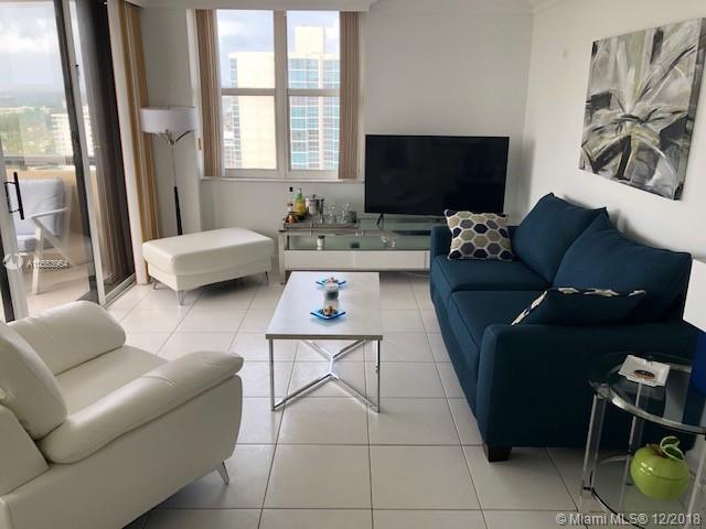 2555 Collins Ave - Photo 1