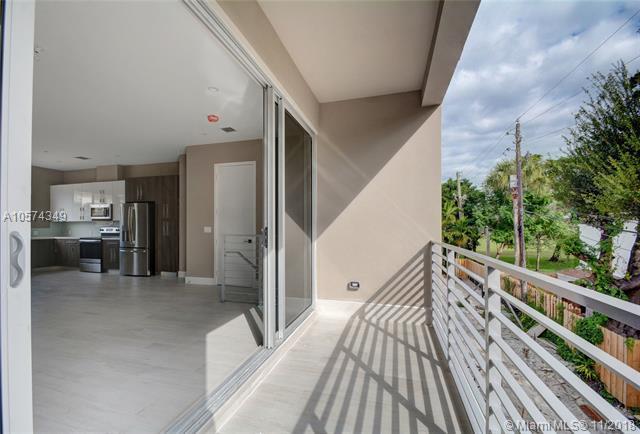 612 12th Ave - Photo 1