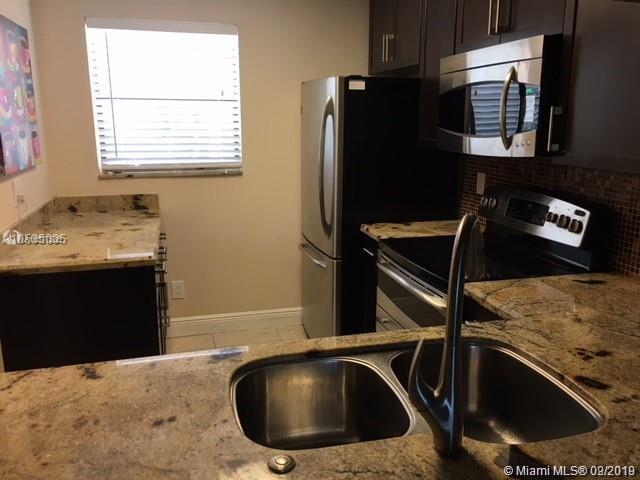 15801 Waterside Cir - Photo 1