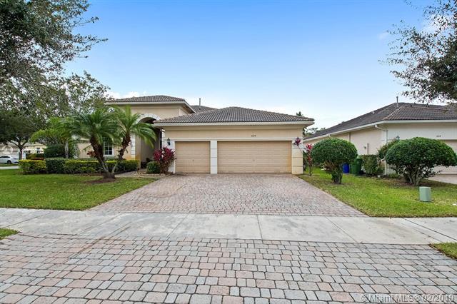 6104 192nd Ave - Photo 1