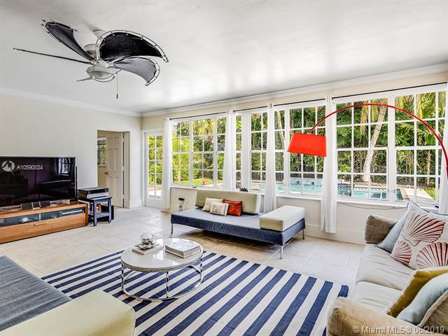 7425 56th Ave - Photo 1