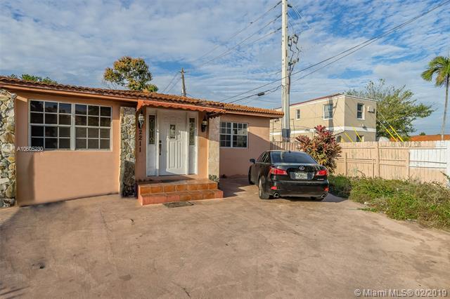 2211 5th St - Photo 1