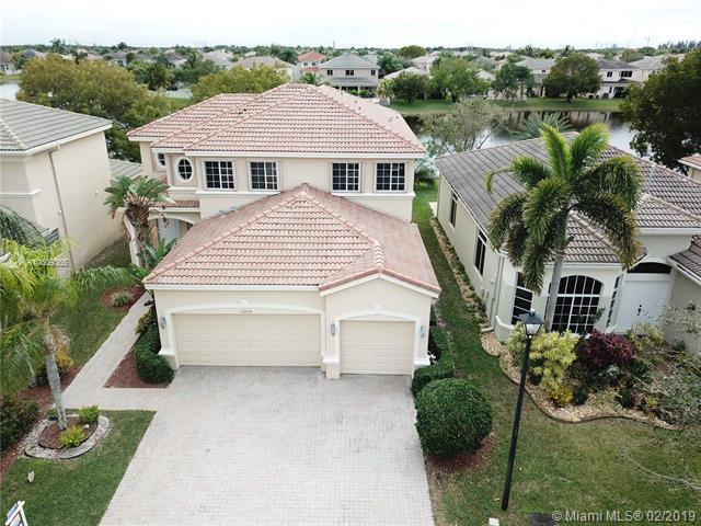 19264 60th Ct - Photo 1