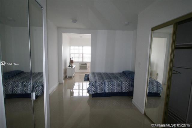 1611 West Ave - Photo 1