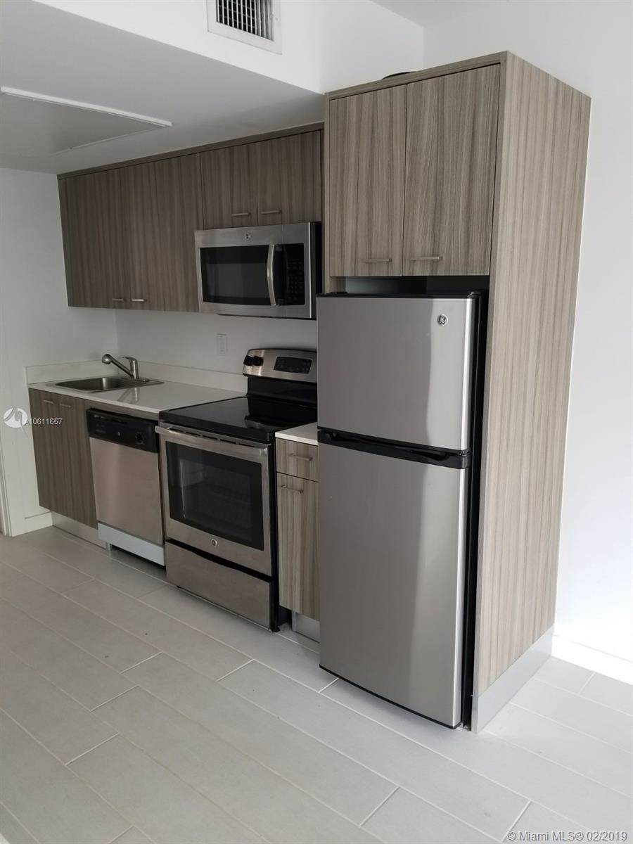 740 Meridian Ave - Photo 1