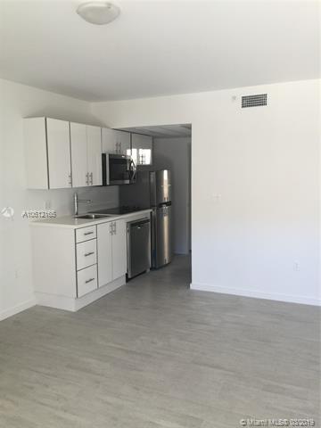 1601 Meridian Ave - Photo 1