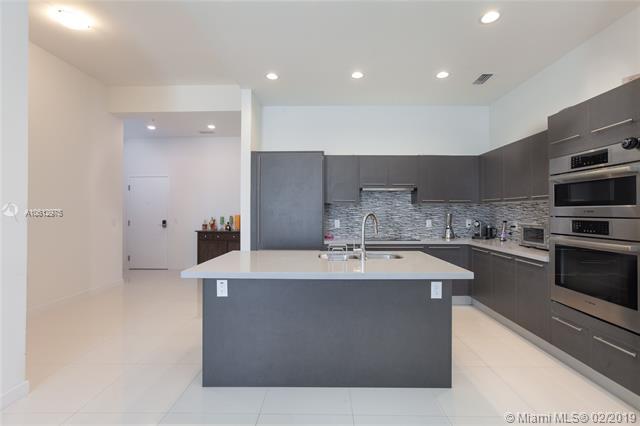 7661 107th Ave - Photo 1