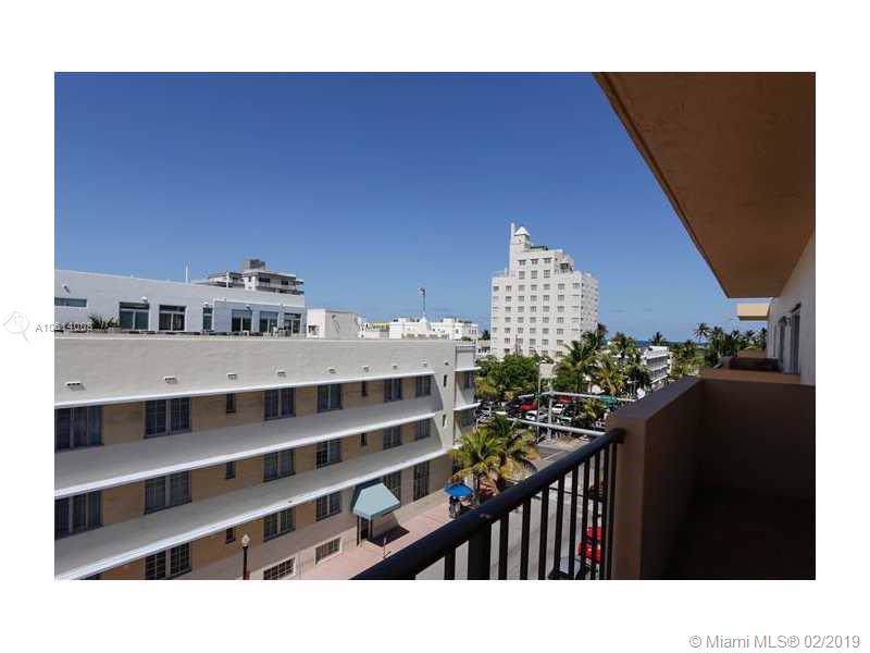 1150 Collins Ave - Photo 1