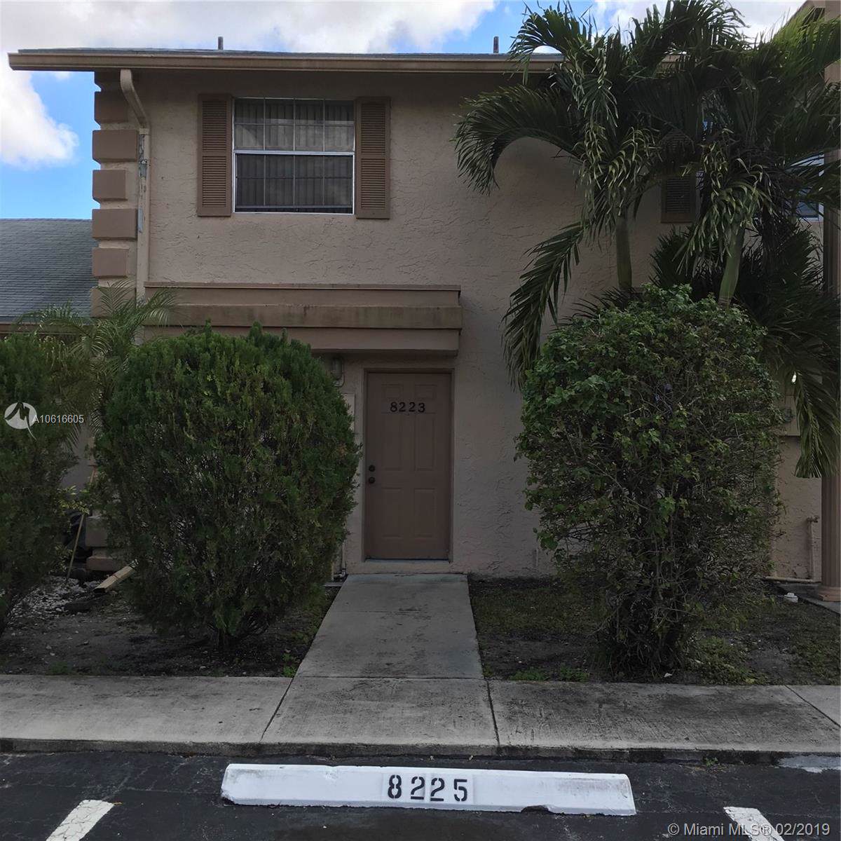 8223 Fairway Rd - Photo 1
