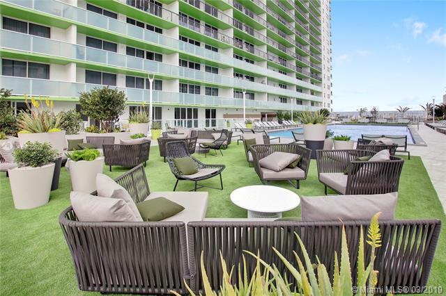 1756 Bayshore Dr - Photo 1