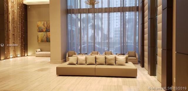 1010 2 Avenue - Photo 1