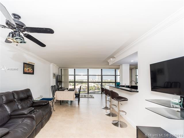 200 Leslie Dr - Photo 1