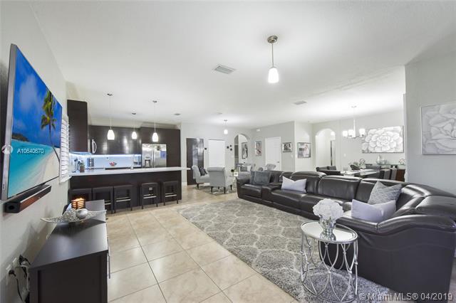 3262 147th Ct - Photo 1